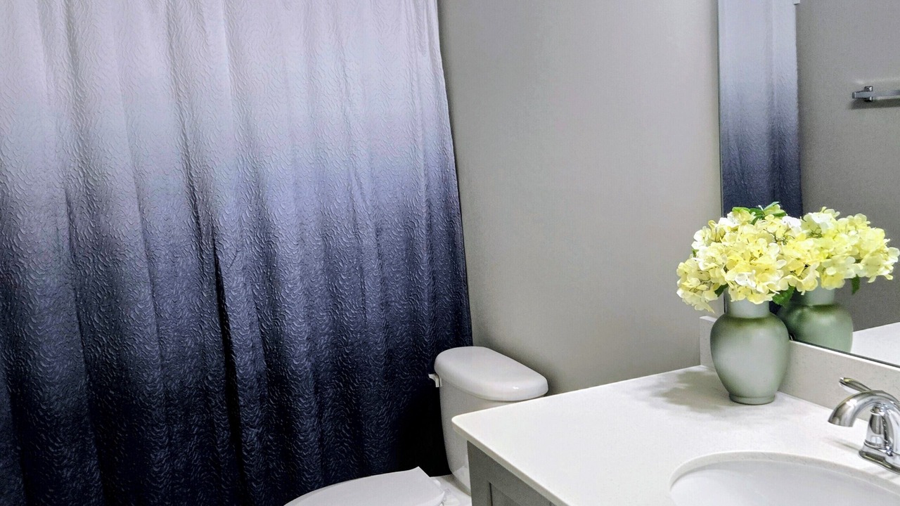 Photo of Bathroom in Davis Lake - Eastfield