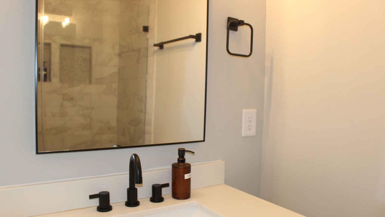 Photo of Bathroom in Hapeville