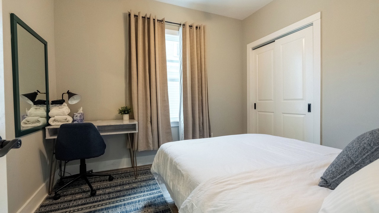 Photo of Bedroom in Hapeville