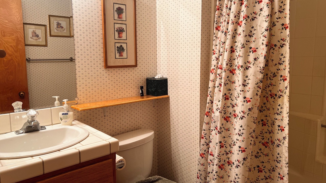 Photo of Bathroom in Cedar Glen