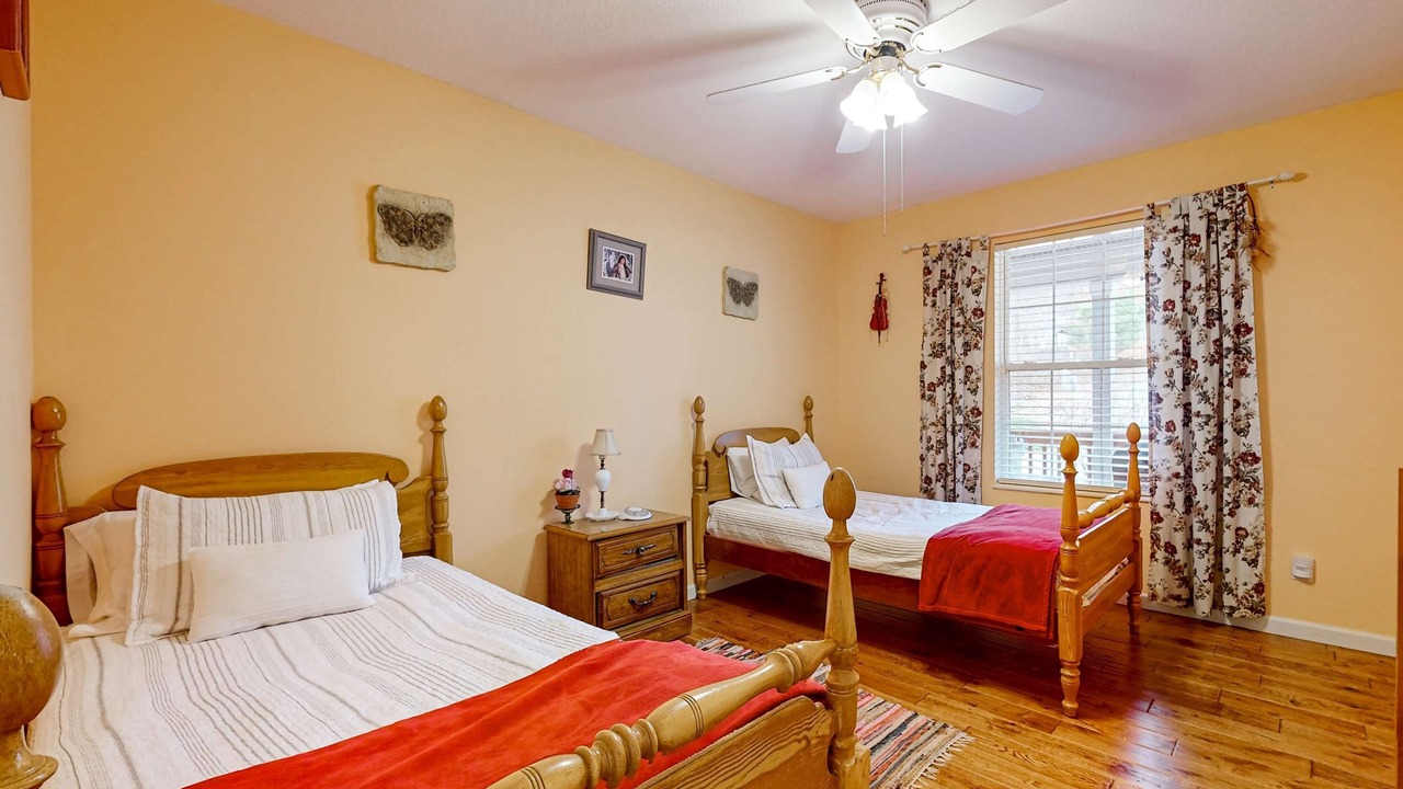 Photo of Bedroom in Dandridge