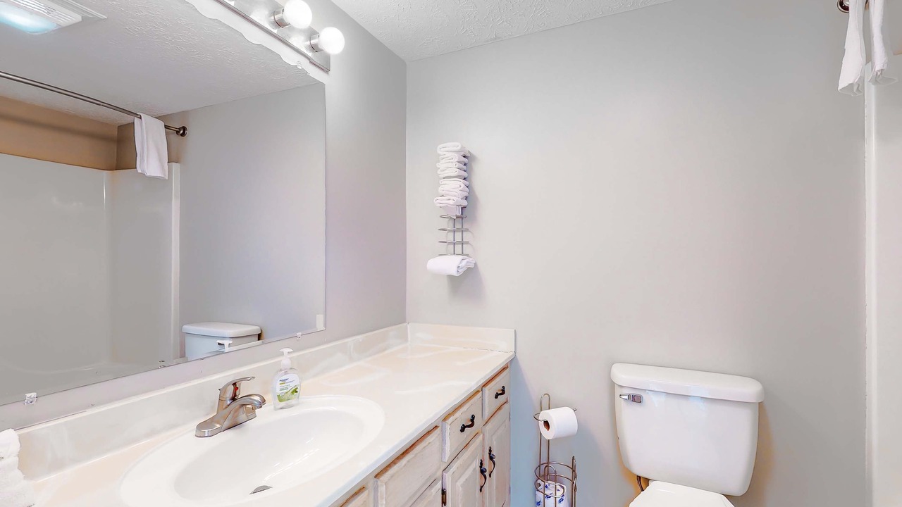Photo of Bathroom in Baneberry