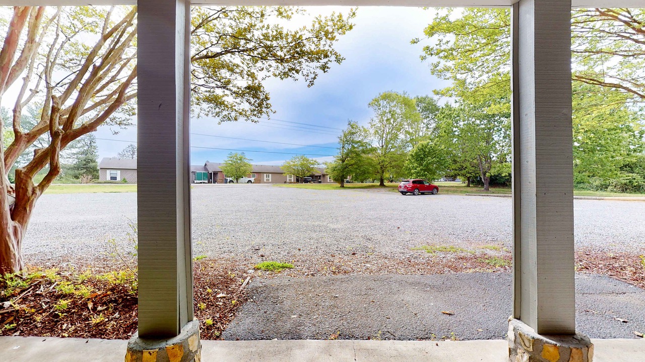 Photo of Outdoor in Baneberry