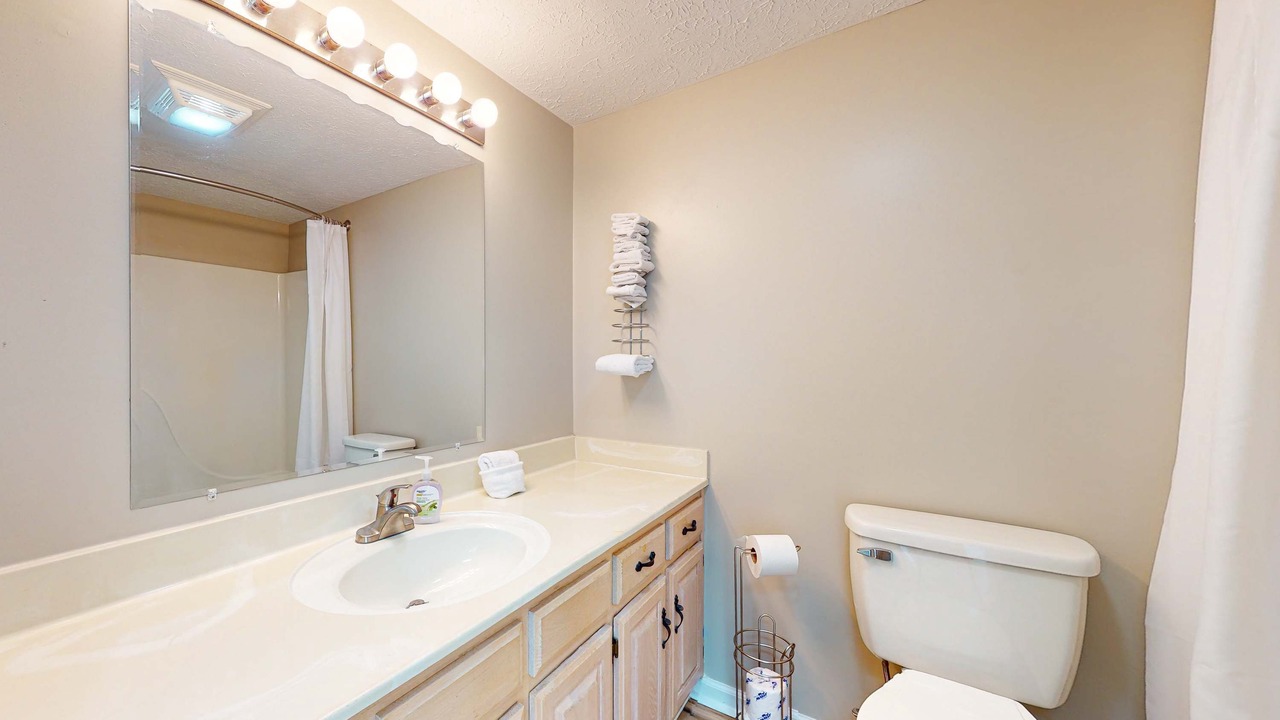 Photo of Bathroom in Baneberry