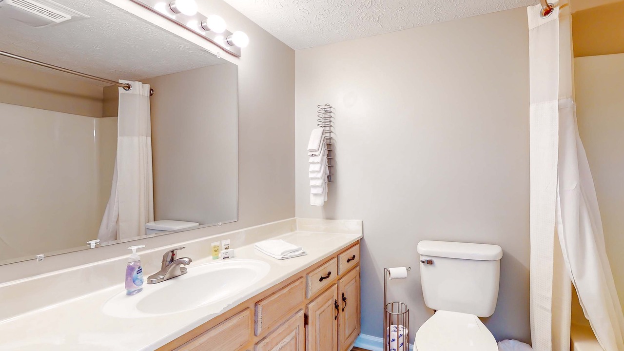 Photo of Bathroom in Baneberry