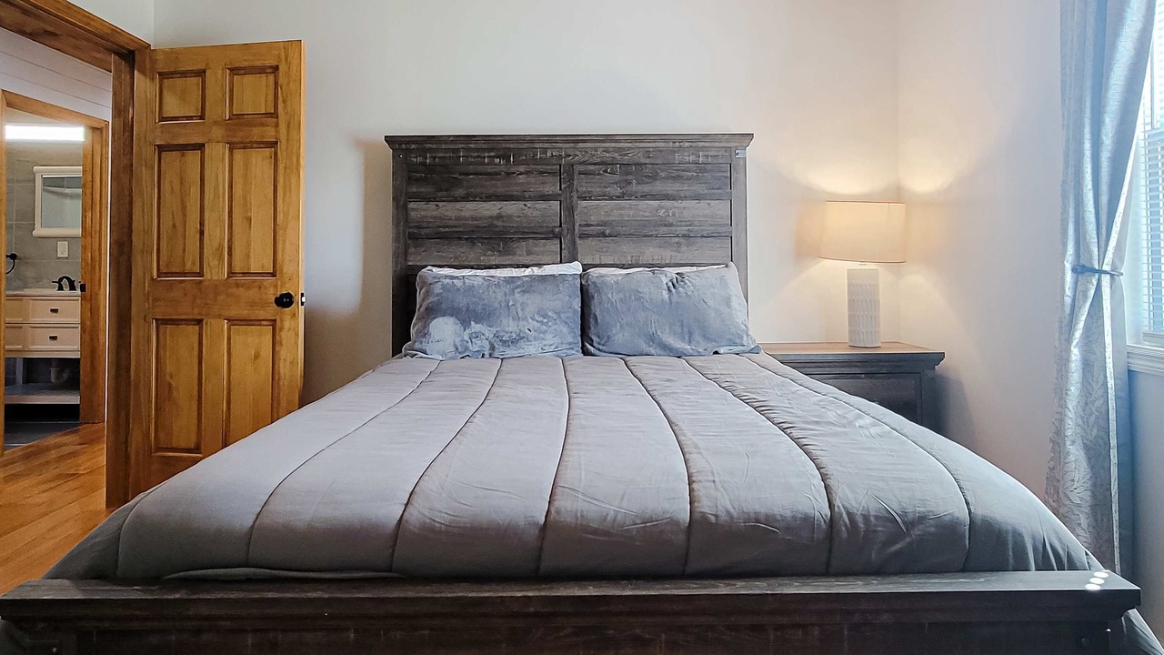 Photo of Bedroom in Kodak