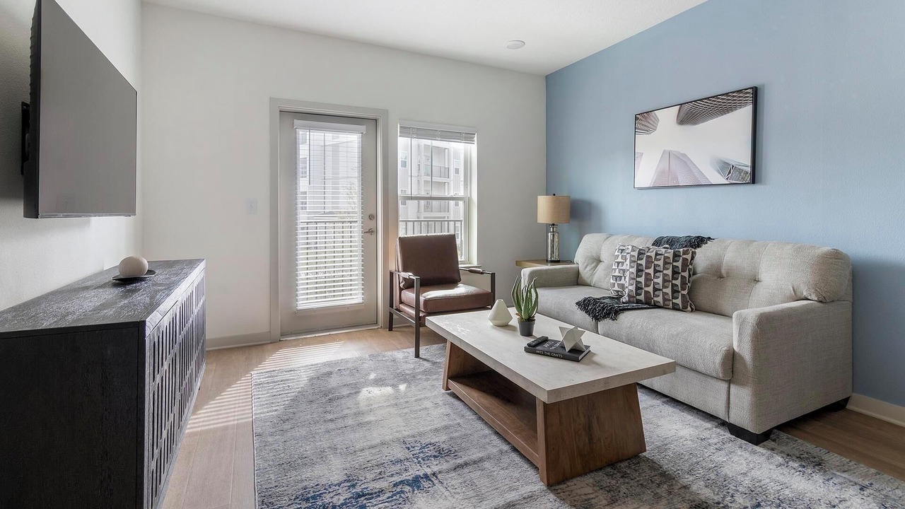 Photo of Livingroom in Jacksonville
