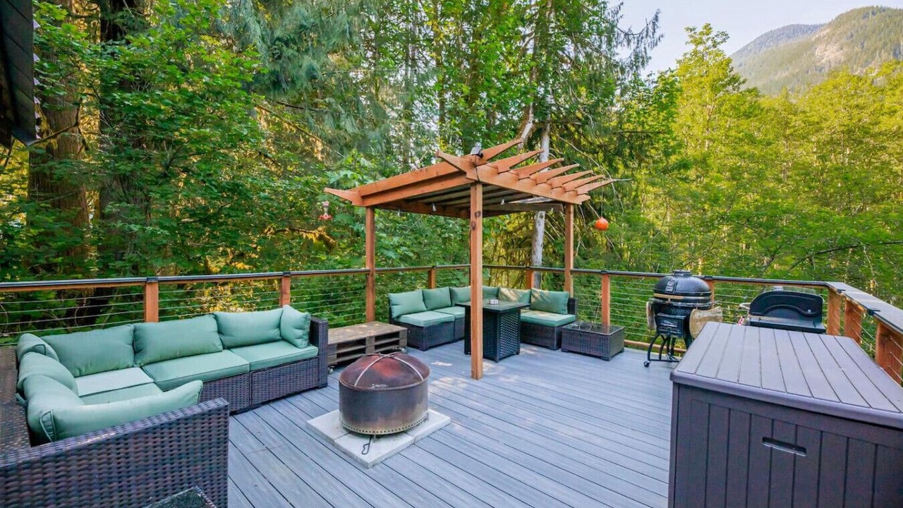 Photo of Patio Balcony in Marblemount
