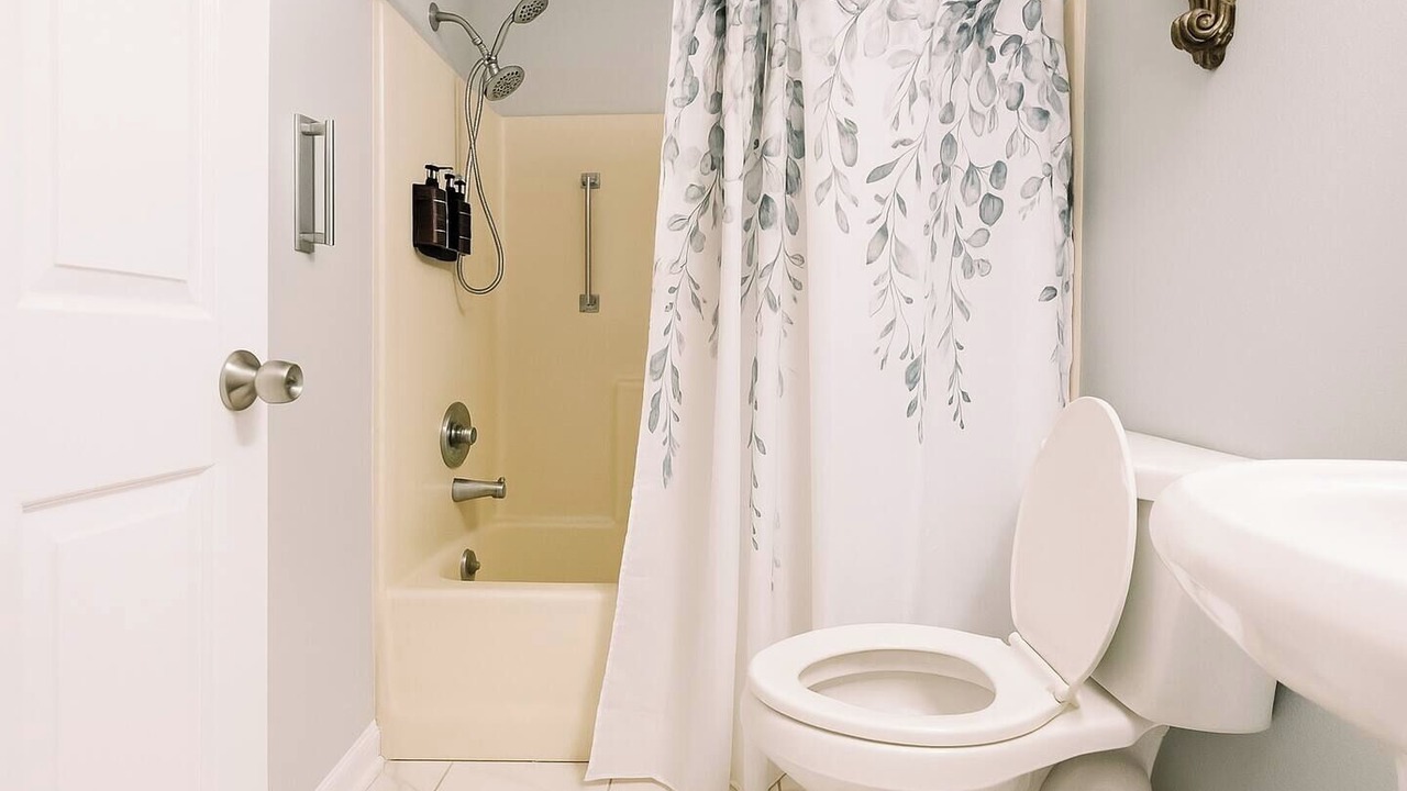 Photo of Bathroom in Garden City