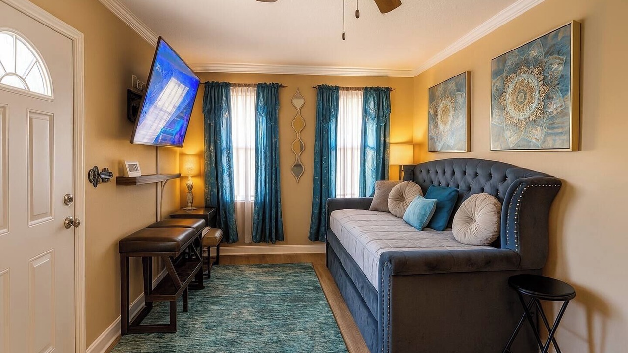 Photo of Livingroom in Garden City
