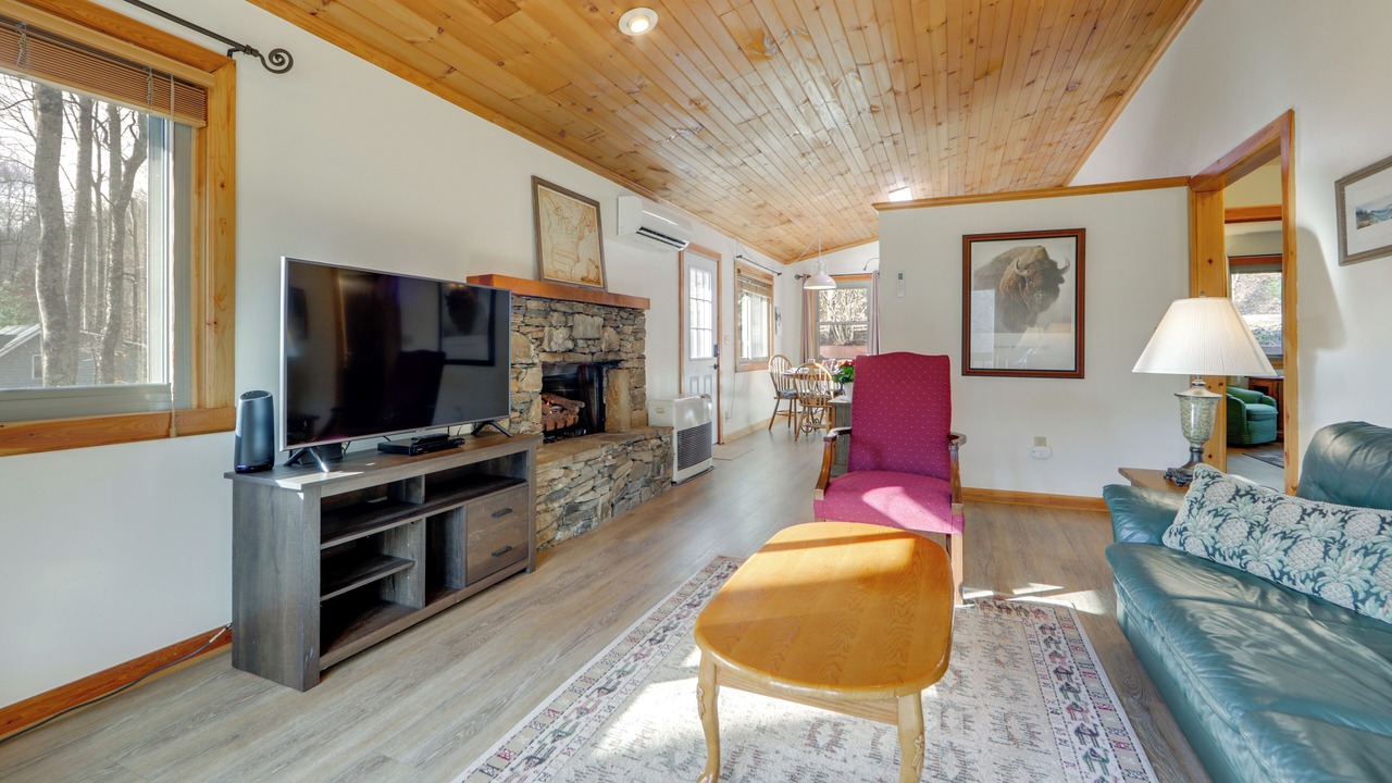 Photo of Bedroom in Maggie Valley
