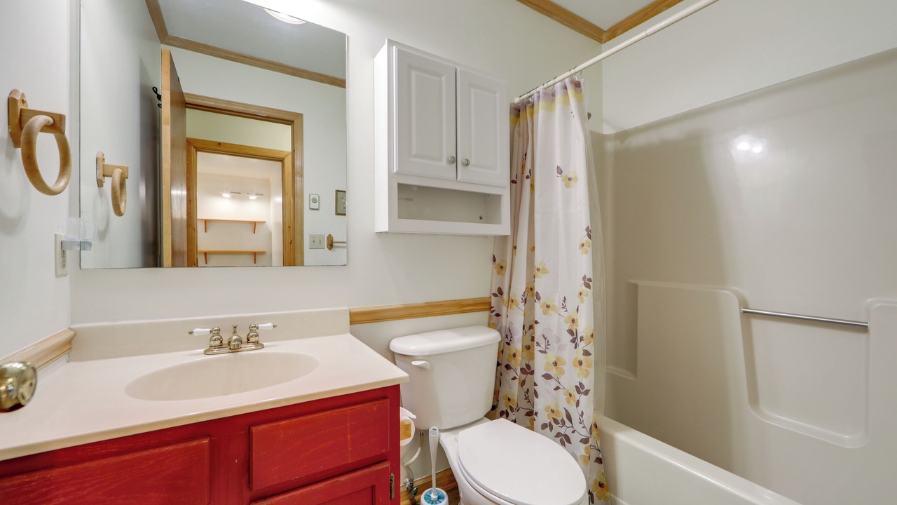 Photo of Bathroom in Maggie Valley