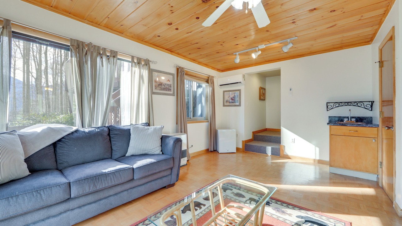 Photo of Bedroom in Maggie Valley