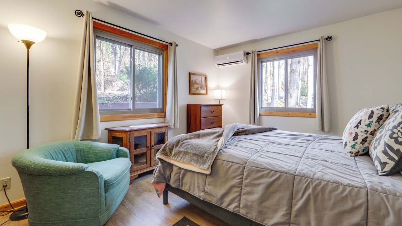 Photo of Bedroom in Maggie Valley