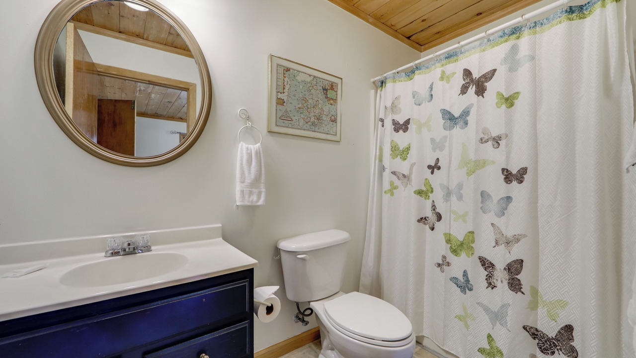 Photo of Bathroom in Maggie Valley