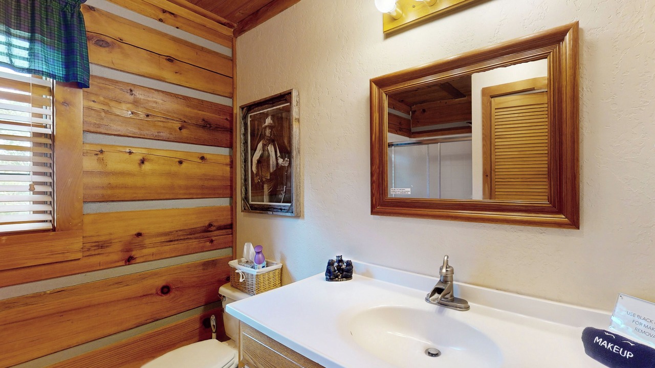Photo of Bathroom in Marshall