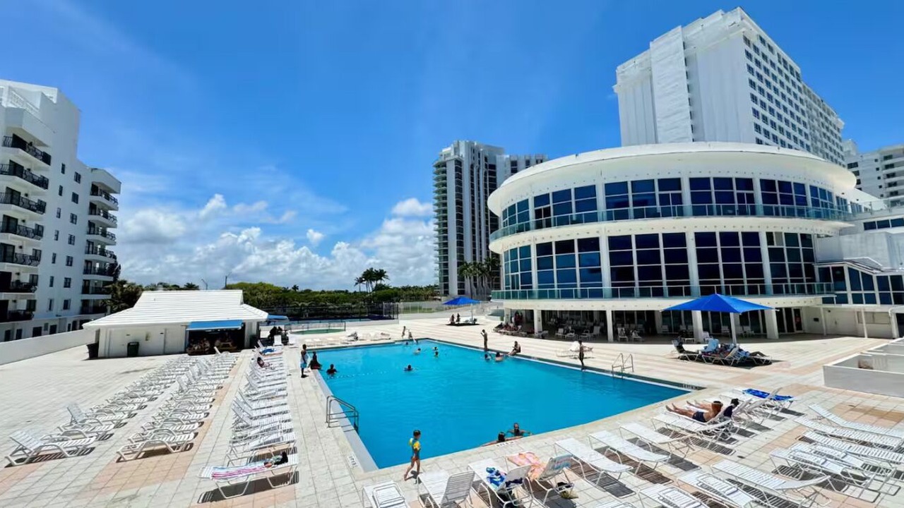 Photo of Outdoor in Mid Beach
