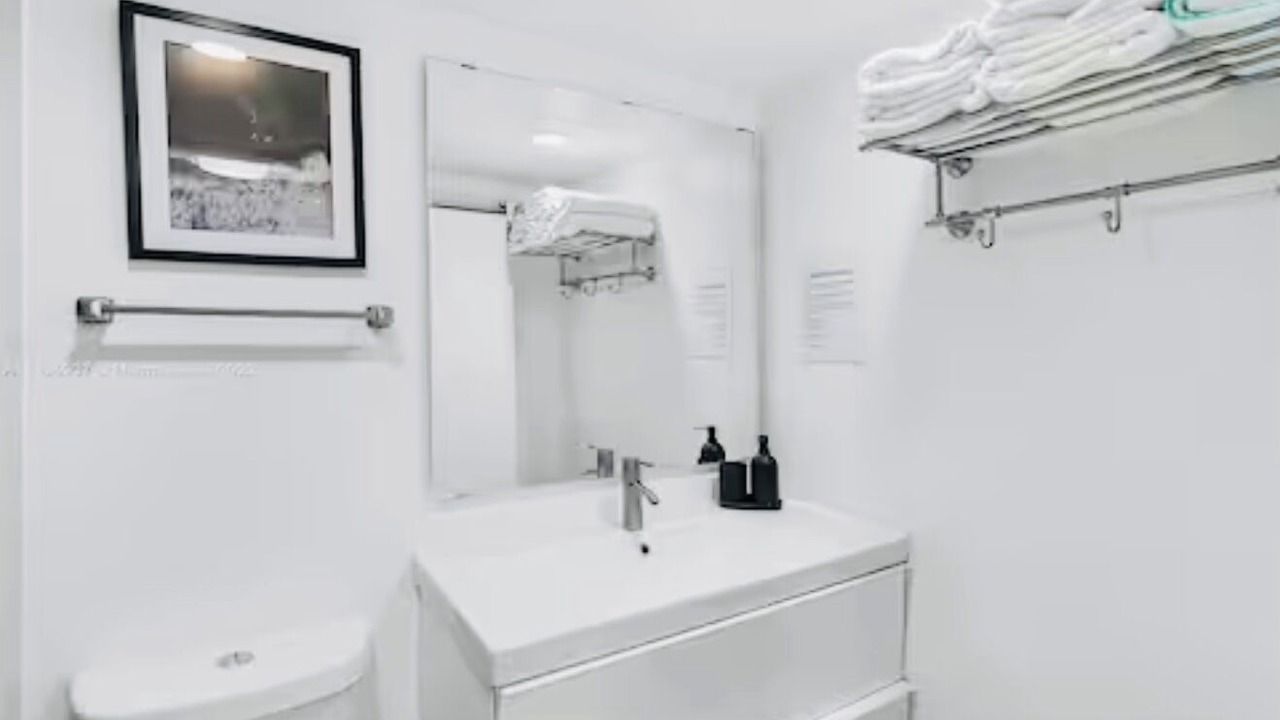 Photo of Bathroom in Mid Beach