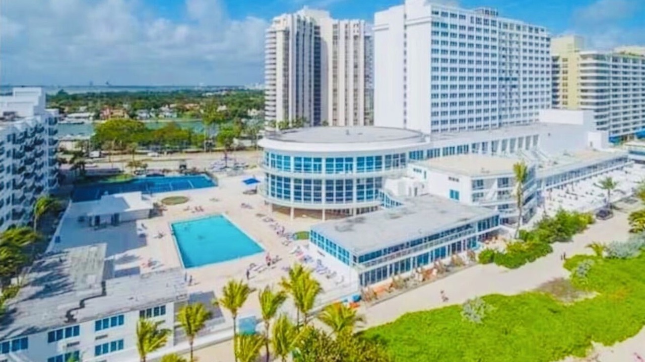 Photo of Outdoor in Mid Beach