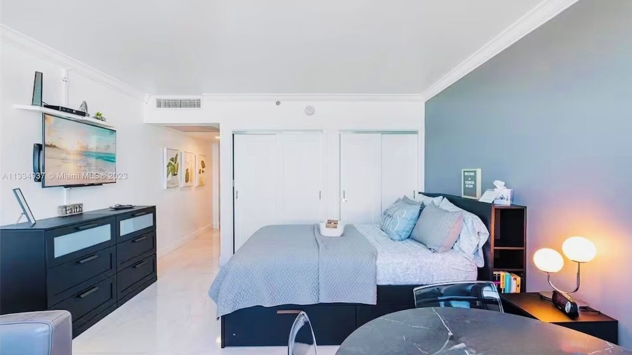 Photo of Bedroom in Mid Beach