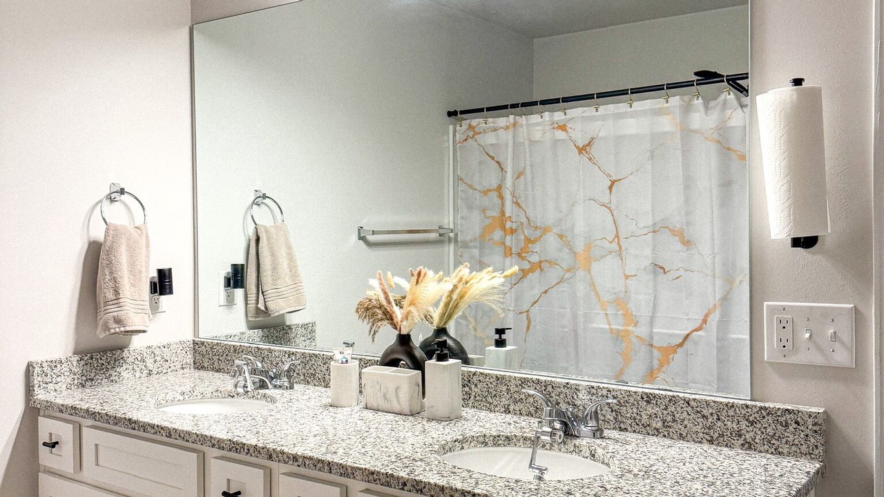 Photo of Bathroom in Union City