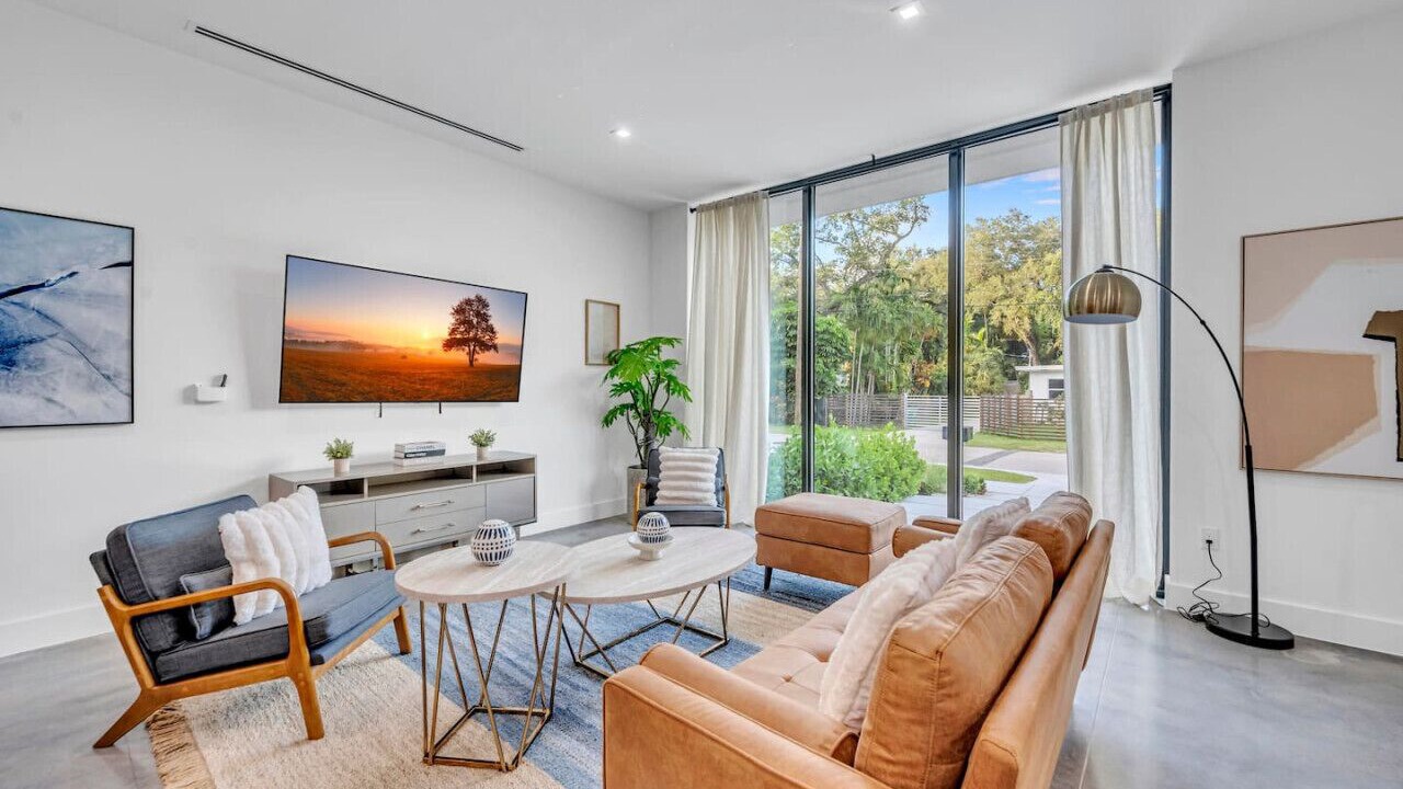 Photo of Livingroom in North Miami