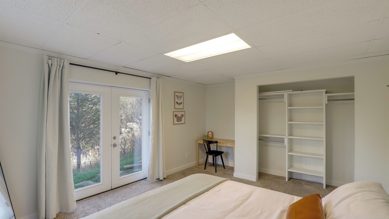 Photo of Bedroom in Weaverville