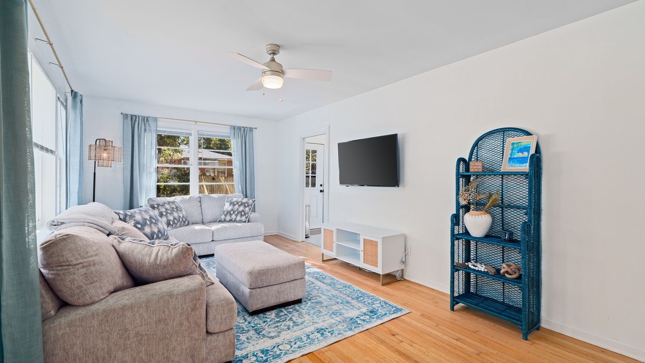 Photo of Livingroom in West Ashley