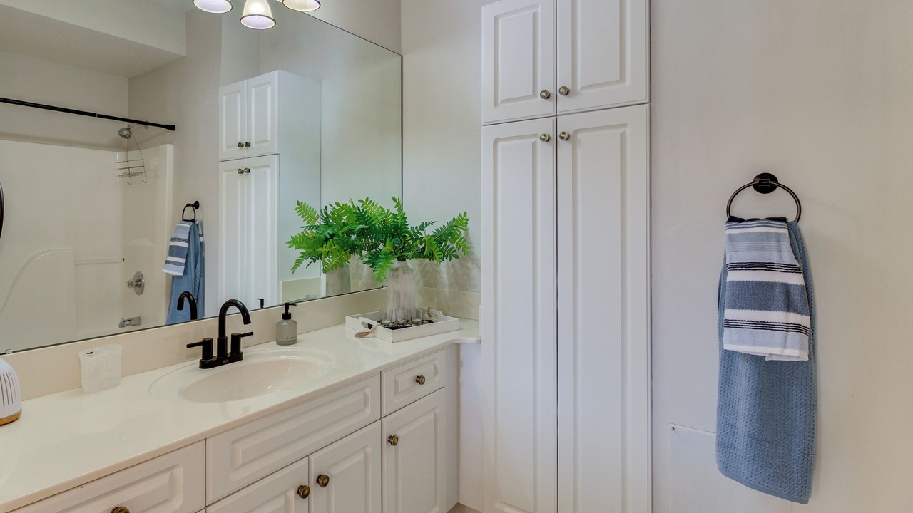 Photo of Bathroom in Guntersville