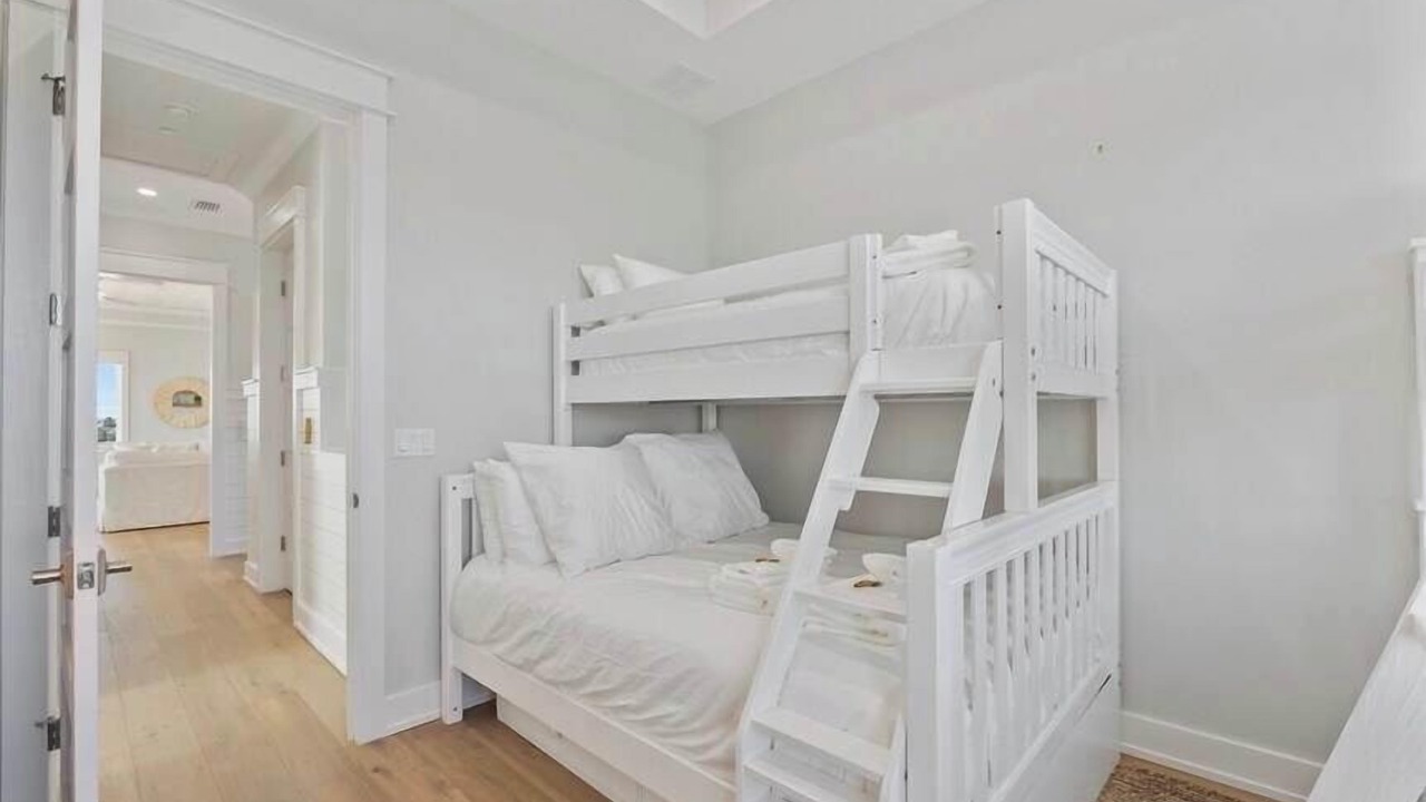 Photo of Bedroom in Laguna Beach