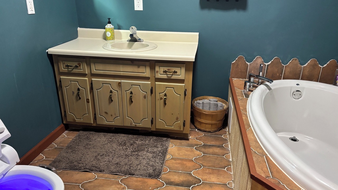 Photo of Bathroom in White Plains