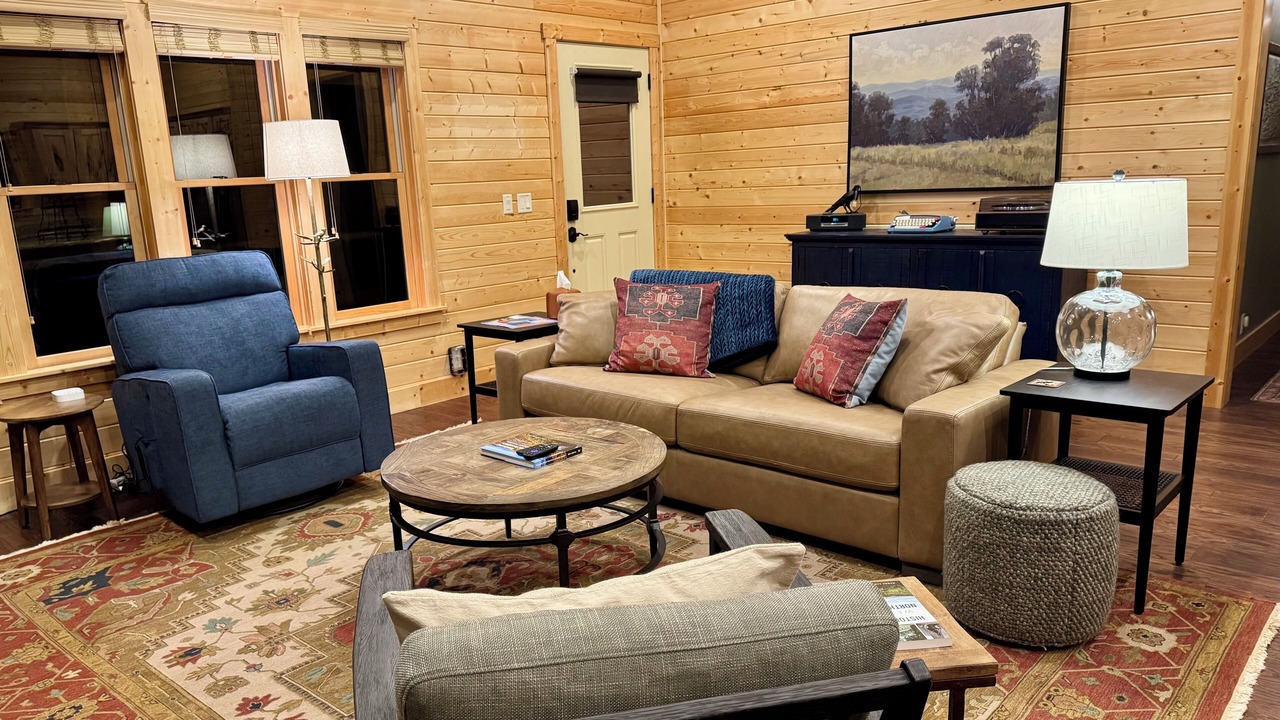 Photo of Livingroom in Waynesville