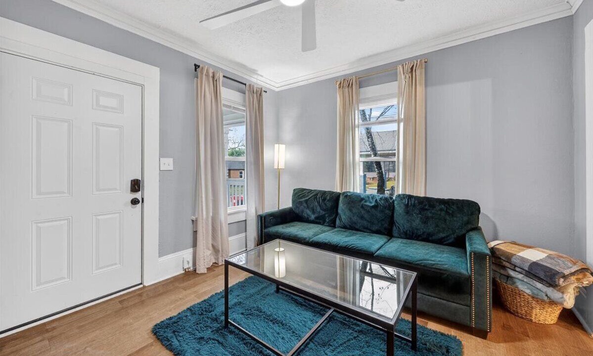 Photo of Livingroom in Macon