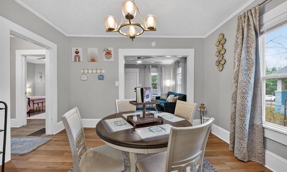 Photo of Livingroom in Macon
