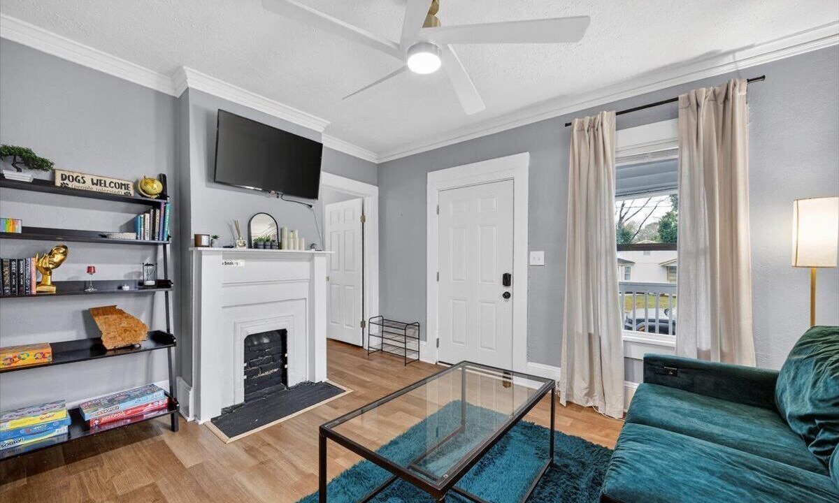 Photo of Livingroom in Macon