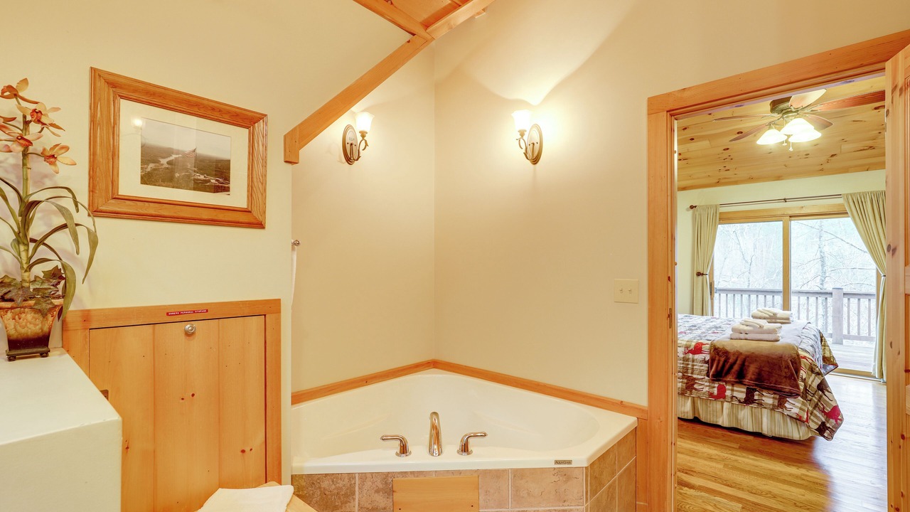 Photo of Bedroom in Hidden Lake
