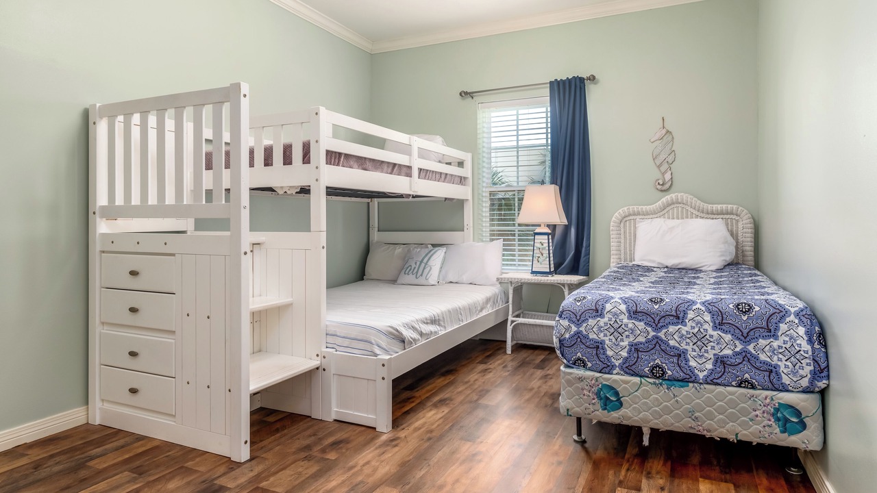 Photo of Bedroom in Dauphin Island