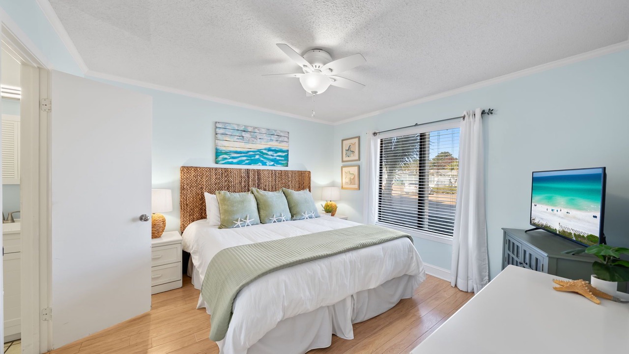 Photo of Bedroom in Laguna Beach