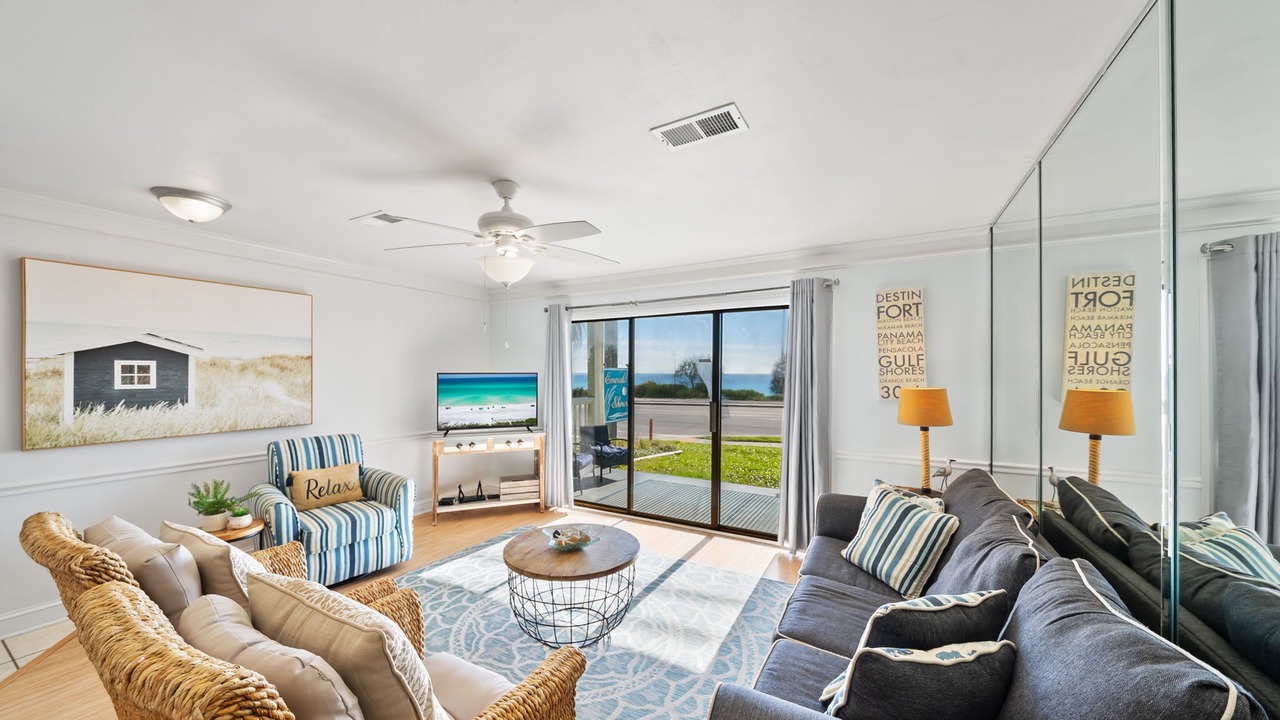 Photo of Livingroom in Laguna Beach