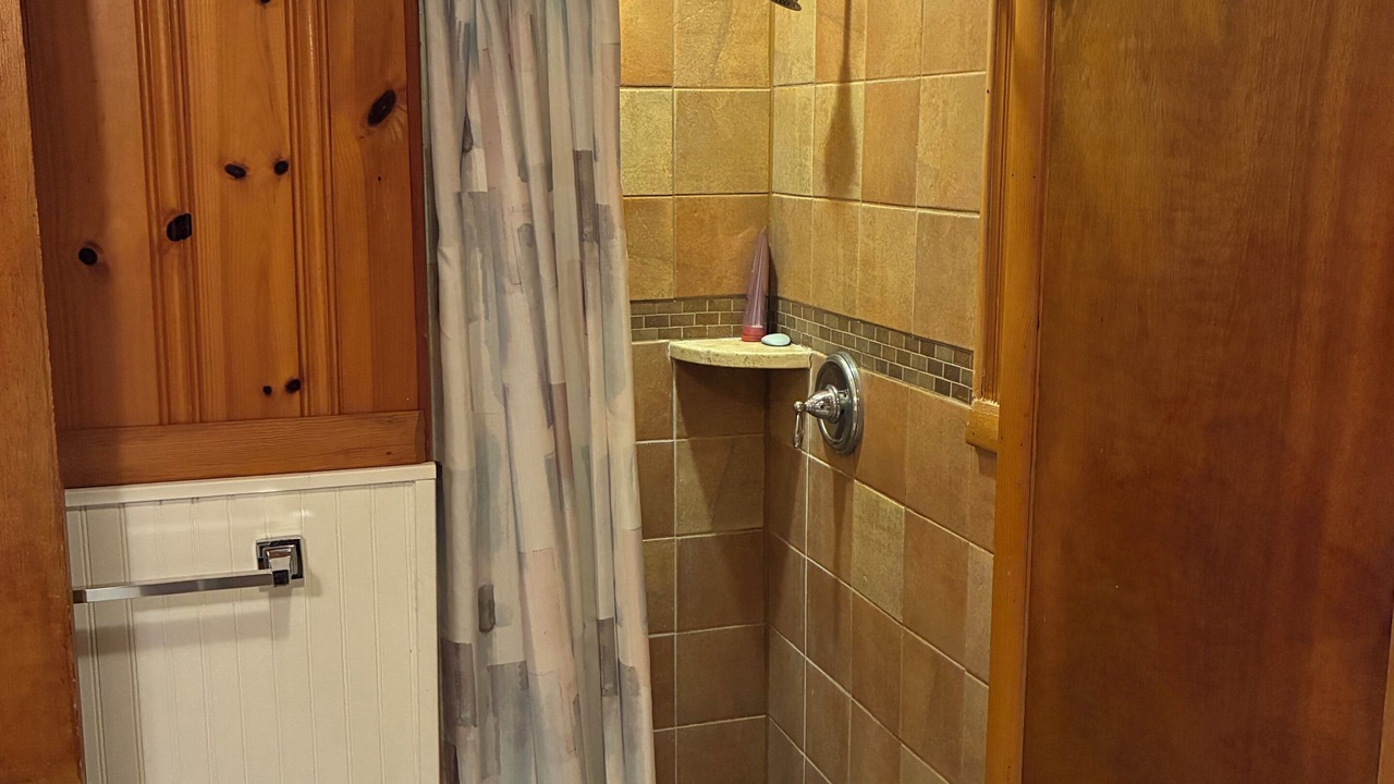 Photo of Bathroom in Balsam