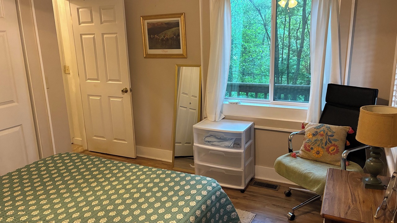 Photo of Bedroom in Balsam