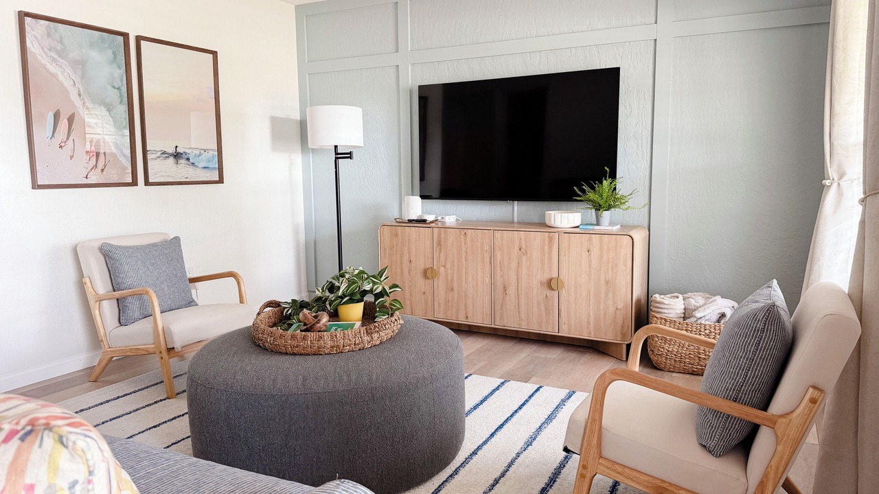 Photo of Livingroom in Shore Acre Heights