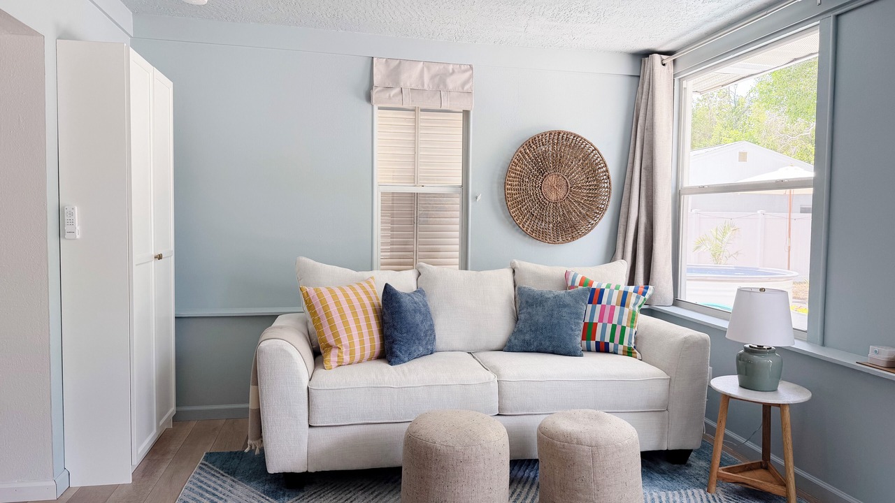 Photo of Livingroom in Shore Acre Heights