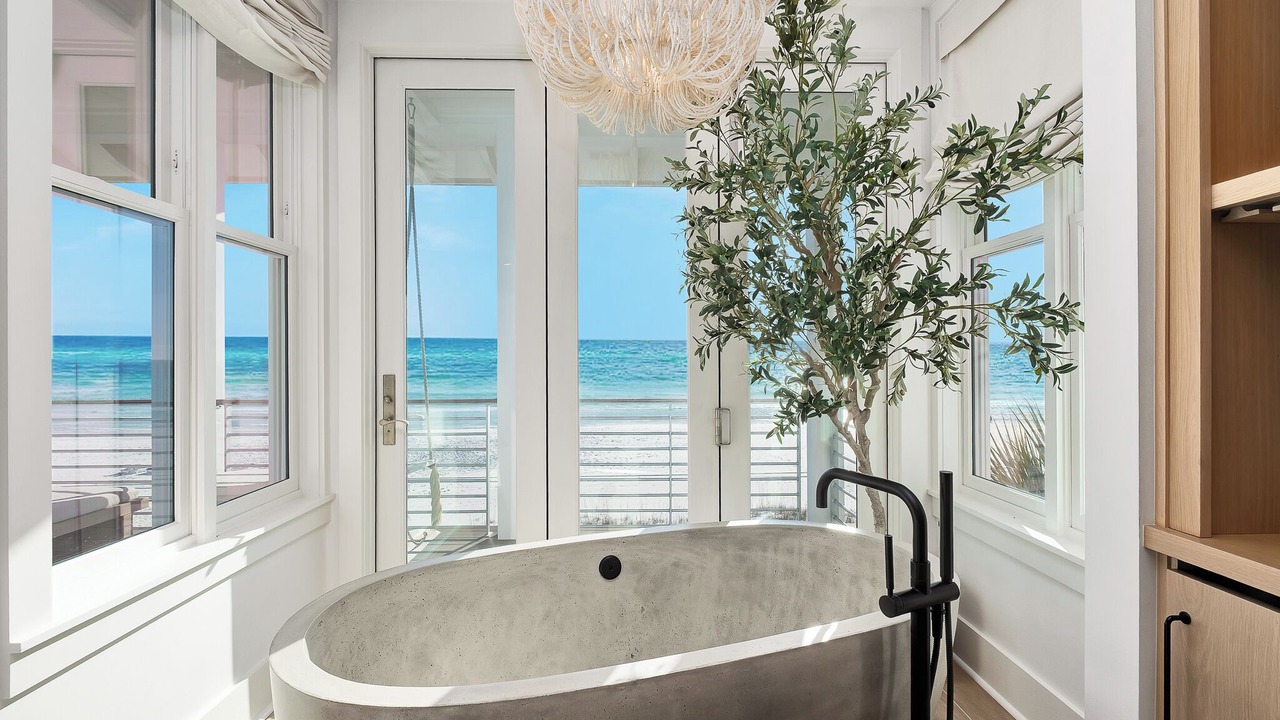 Photo of Bathroom in Sunnyside