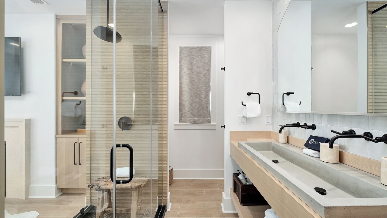Photo of Bathroom in Sunnyside