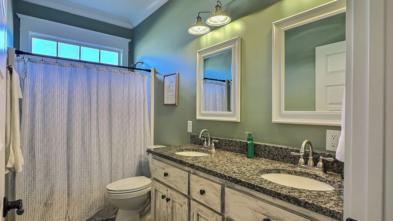 Photo of Bathroom in Grant