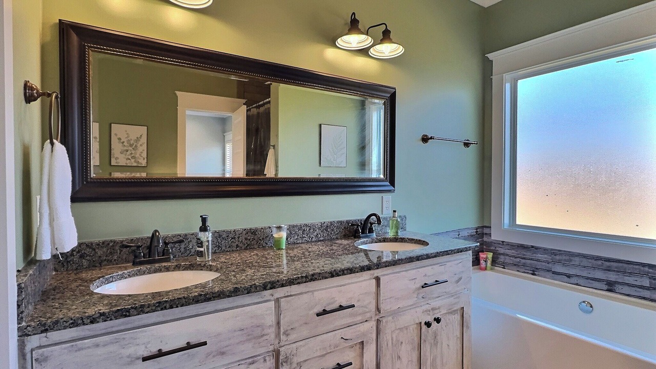 Photo of Bathroom in Grant
