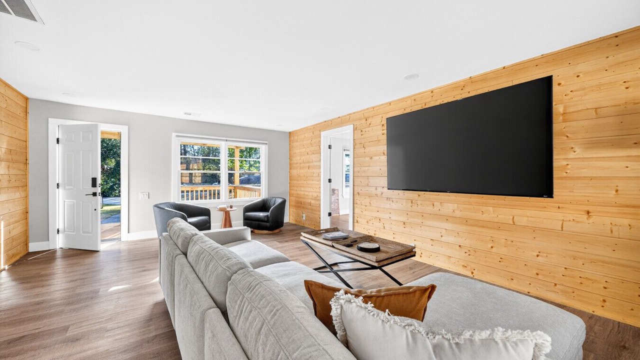 Photo of Livingroom in Macon