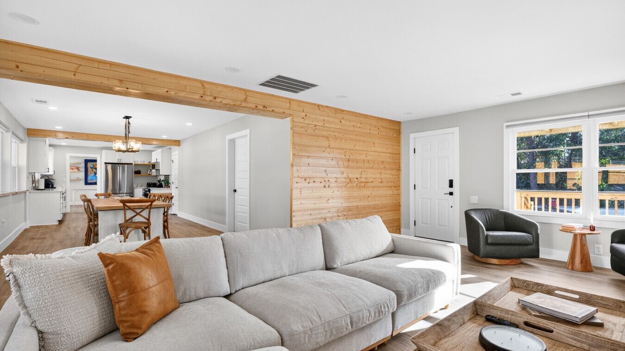 Photo of Livingroom in Macon