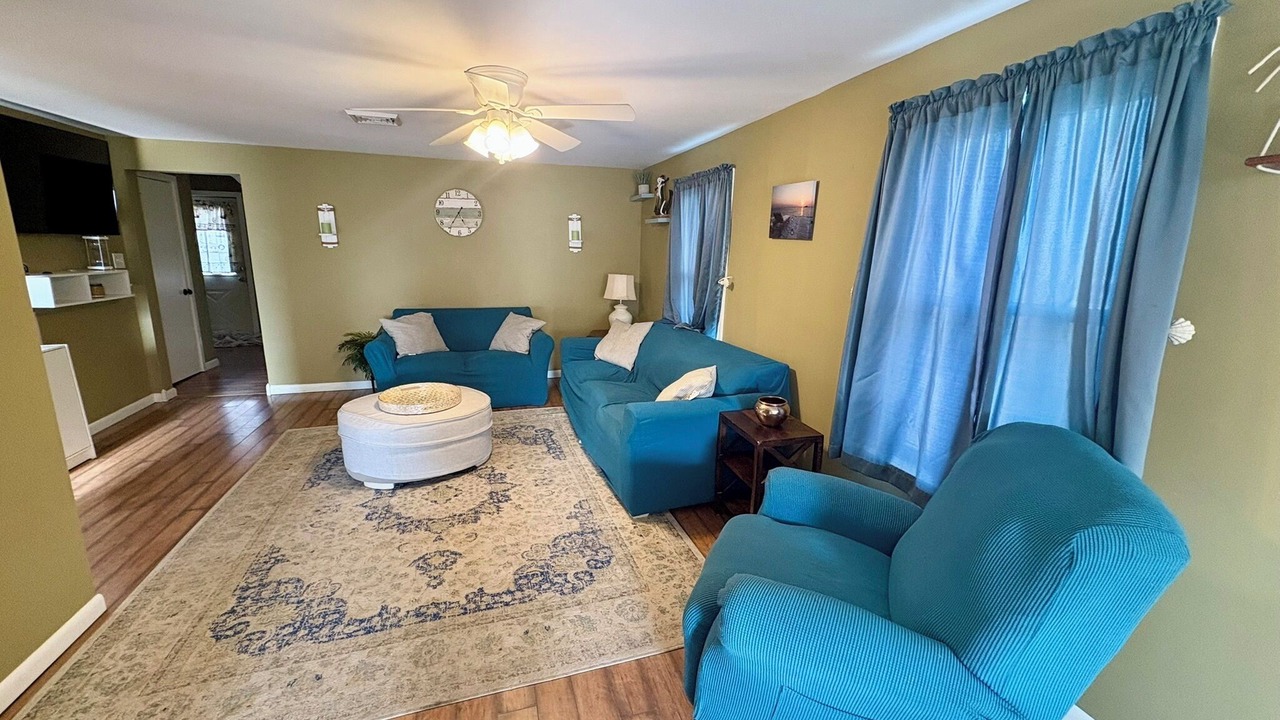 Photo of Livingroom in Cape May Court House